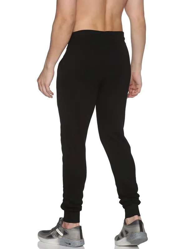 Black_Regular_Fit_Joggers_For_Men
