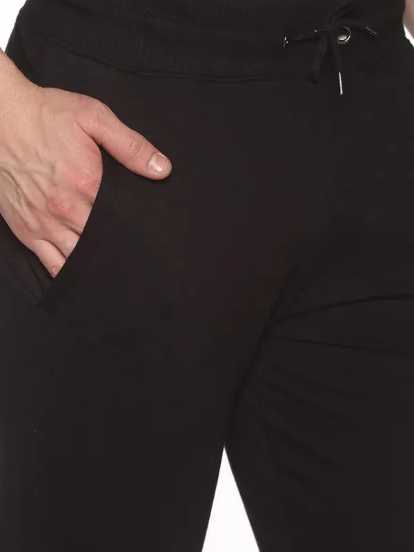 Black_Regular_Fit_Joggers_For_Men