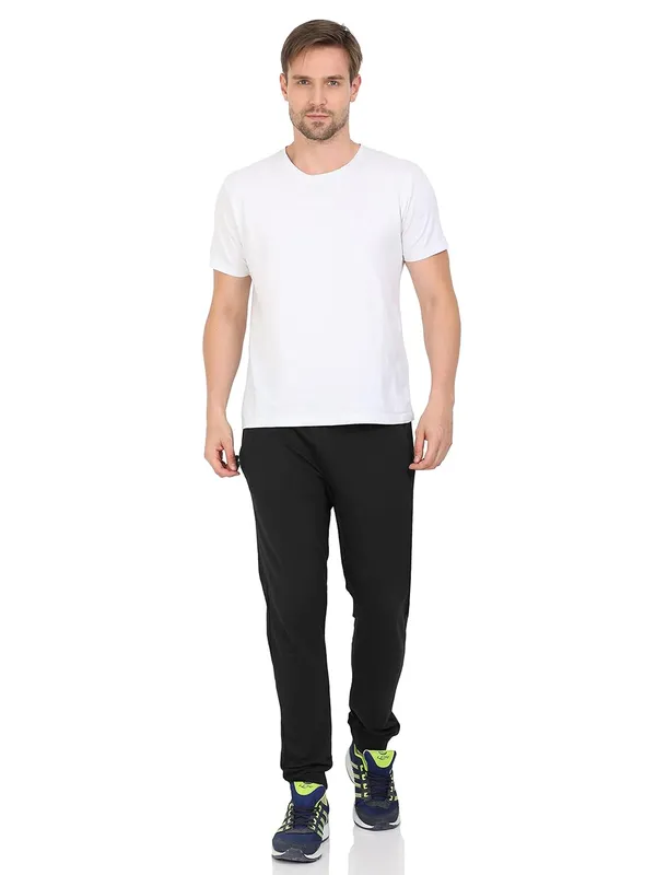 Black_Regular_Fit_Joggers_For_Men