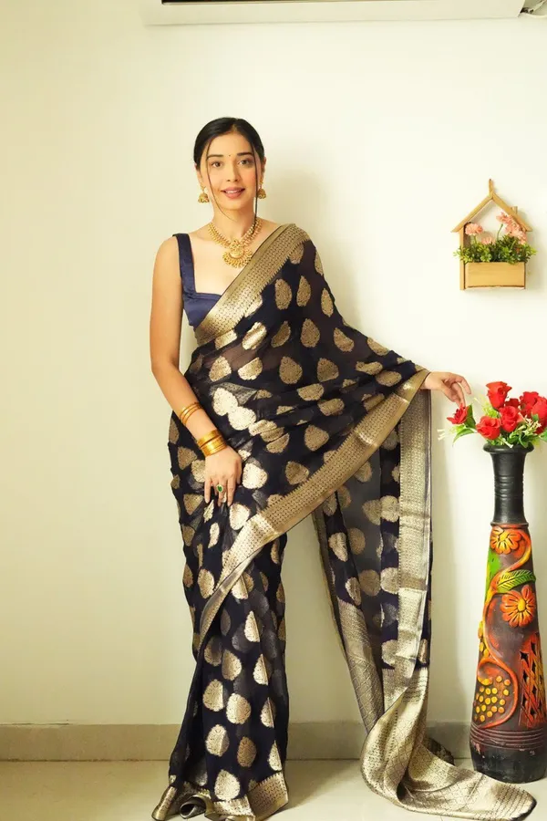 READY_TO_WEAR_BLACK_TRENDY_1-MINUTE__SAREE