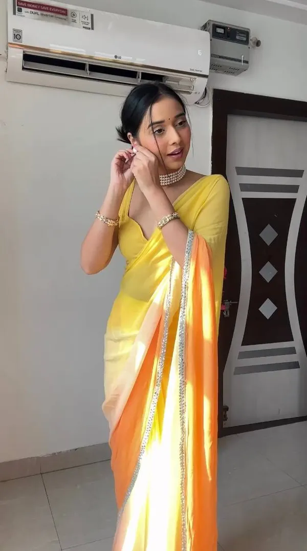 YELLOW_TRENDY_GEORGETTE_SAREE_READY_TO_WEAR_1-MINUTE