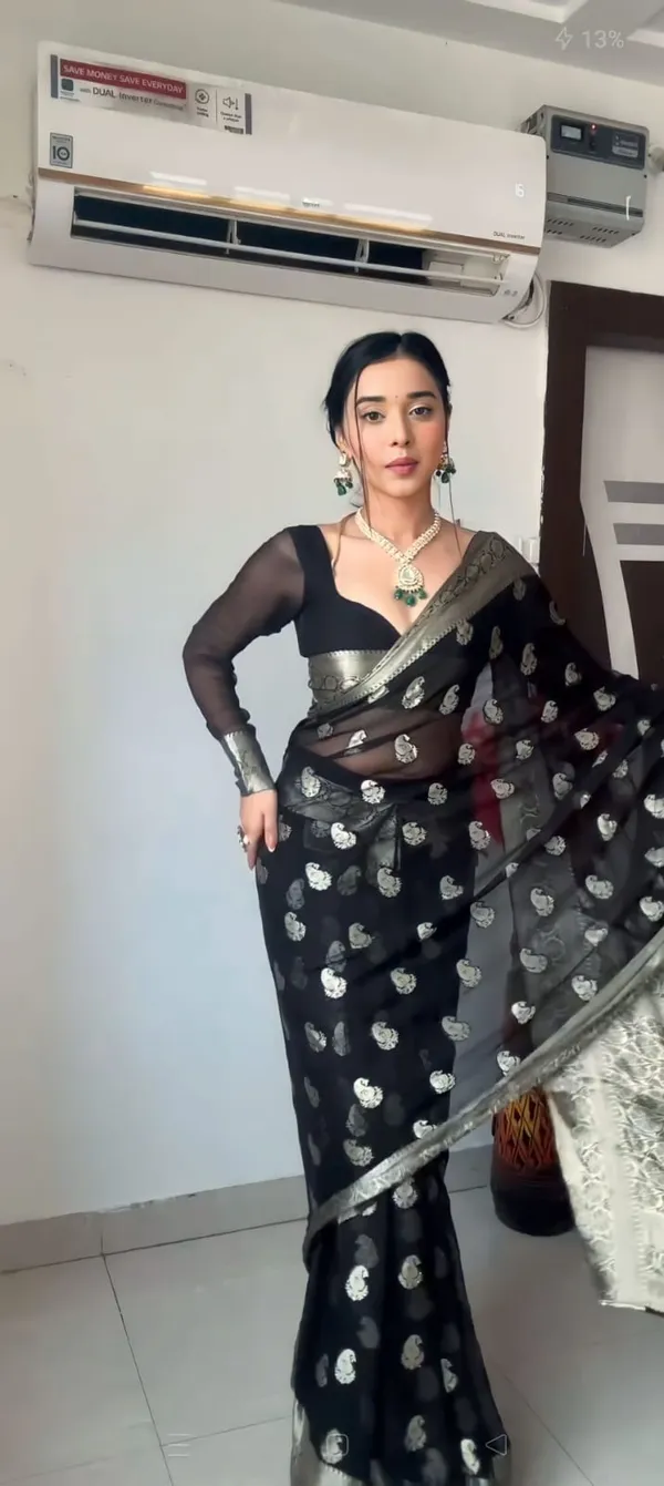 READY_TO_WEAR_BLACK_TRENDY_1-MINUTE__SAREE