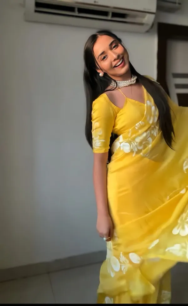 READY_TO_WEAR_YELLOW_TRENDY_1-MINUTE__Tabby_Organza_SAREE