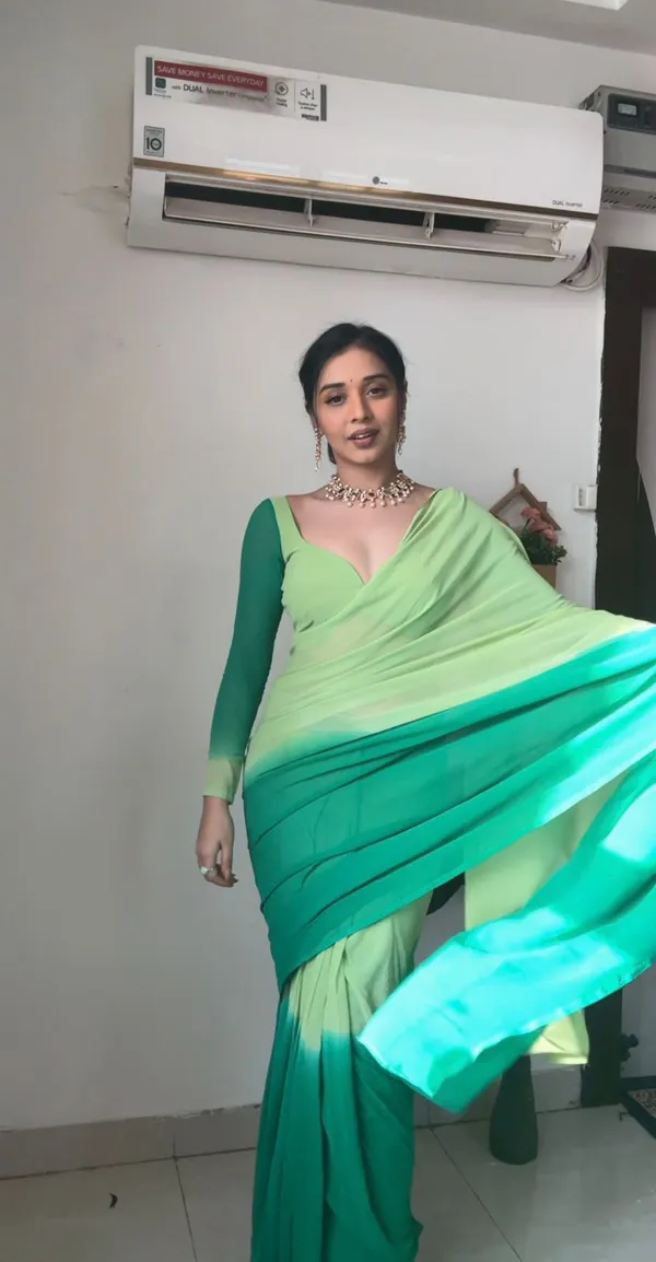 READY_TO_WEAR_MUNSELL_GREEN_SHADED_TRENDY_1-MINUTE__GEORGETTE_SAREE