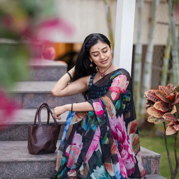 READY_TO_WEAR_NEW_BLACK_TRENDY_1-MINUTE__GEORGETTE_SAREE