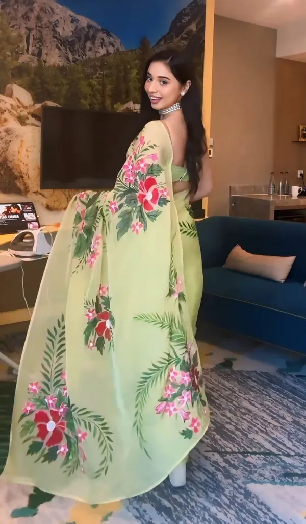 PISTA_TRENDY_GEORGETTE_SAREE_READY_TO_WEAR