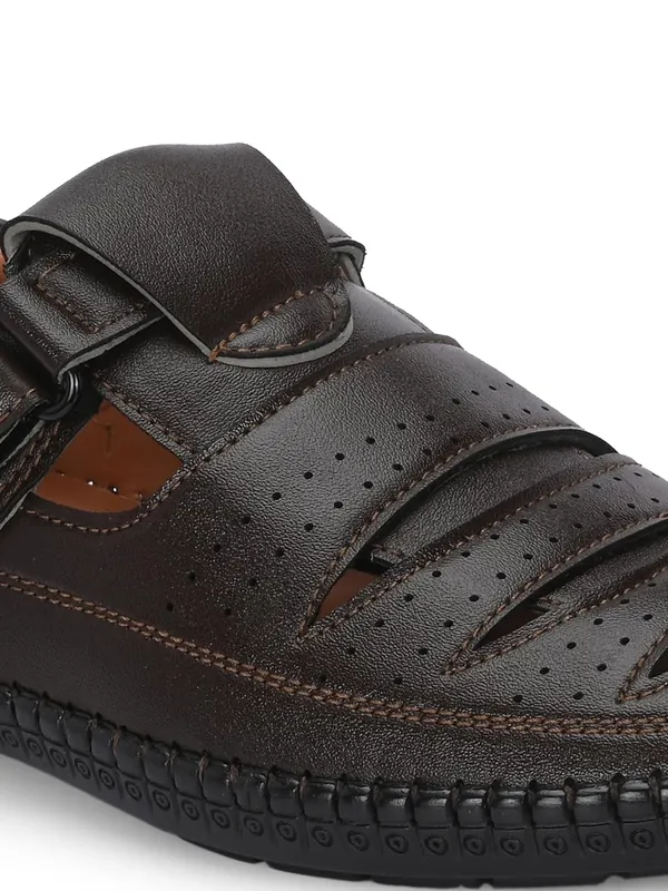 Men_Shoe-Style_Sandals
