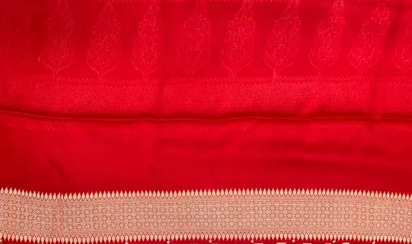 Humairah_Presents_Pure_Handloom_Red_Chiffon_Resham_Zari_Zig-Zag_with_Paithani_Skirt_Zari_Border_with_Red_Blouse