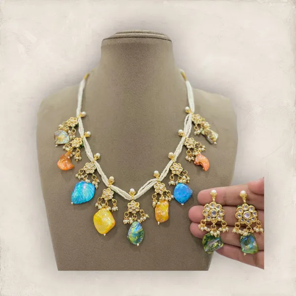 Radiant_Harmony_Necklace_Set