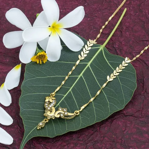 Gold_Trendy_And_Stylish_Gold_Plated_Necklace_Chain_For_Women