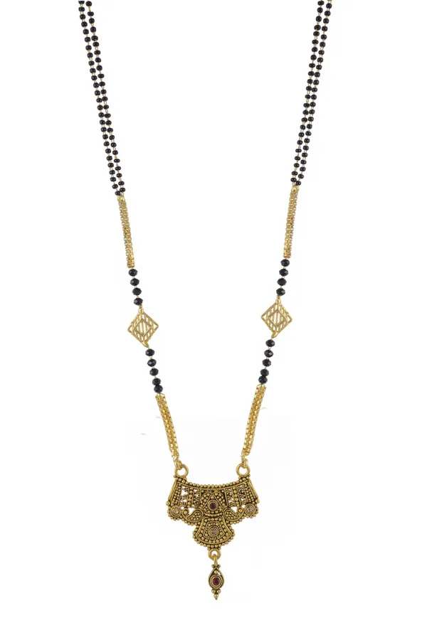 Gold_Versatile_22K_Gold_Plated_Simple_Mangalsutra_For_Any_Look_For_Women