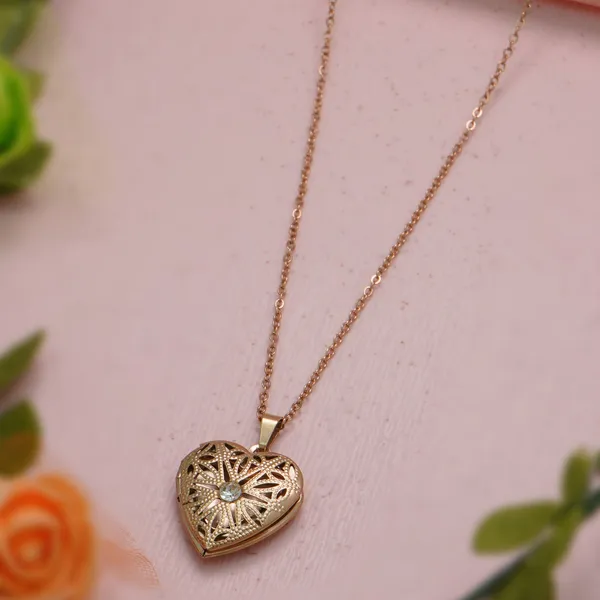 Gold_Rose_Gold_Heart_Shape_Necklace_Chain_For_Women