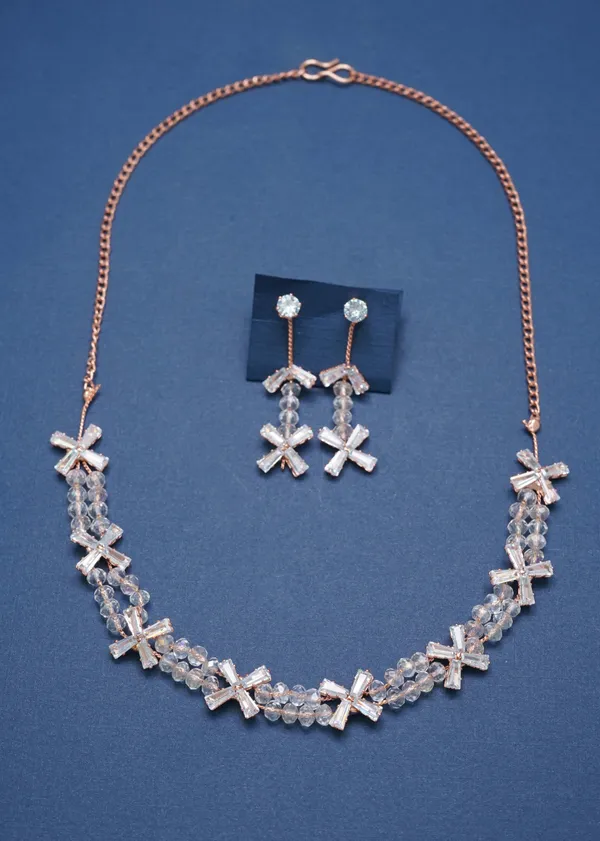 Gold_Charming_Crystal_And_Ad_Diamond_Stone_Studs_Rose_Gold_Necklace_Set_For_Women