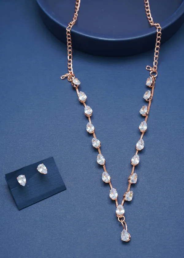 Gold_Stylish_Ad_Diamond_Studs_Necklace_Set_For_Women