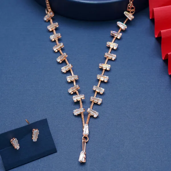 Gold_Stunning_Ad_Diamond_Studs_Necklace_Set_For_Women