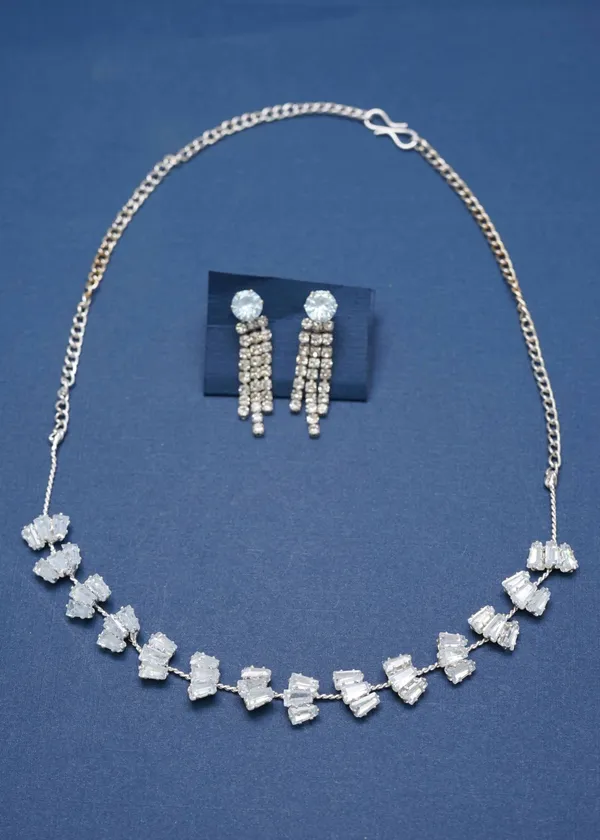 Gold_Silver_Plated_Ad_Diamond_Studs_Necklace_Set_For_Women