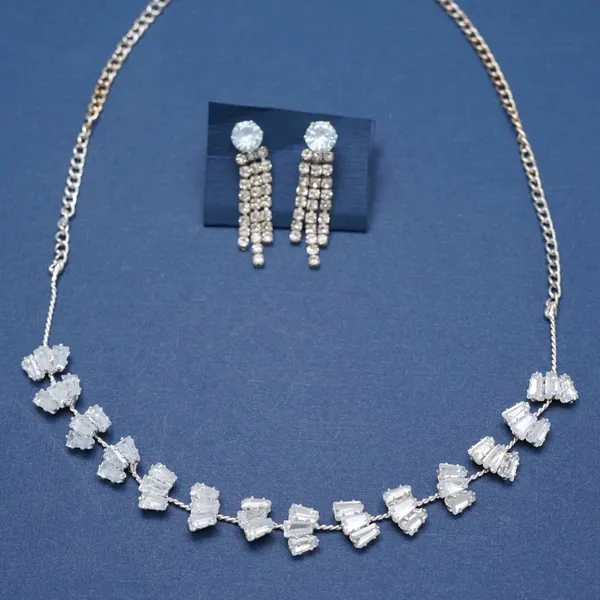 Gold_Silver_Plated_Ad_Diamond_Studs_Necklace_Set_For_Women
