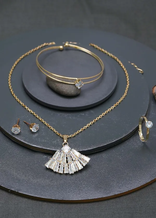 Gold_Luxurious_22K_Gold_Plated_Zircon_Studs_Necklace_Set_For_Women