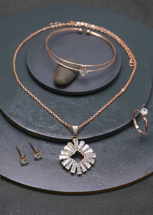 Gold_Beautiful_Ad_Diamond_Studs_Necklace_Set_For_Women