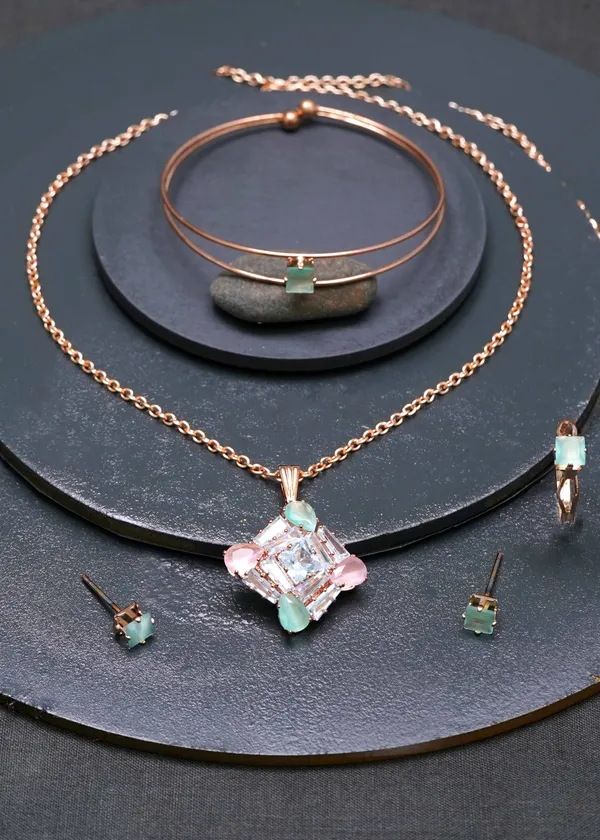 Gold_Diamond_Studs_Necklace_Set_|_Elegant_Beauty!_For_Women