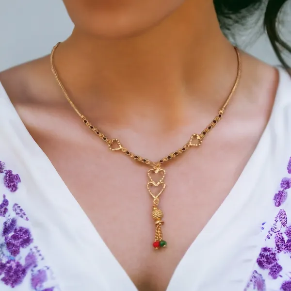 Gold_Simple_And_Stylish_Gold_Plated_Necklace_For_Women