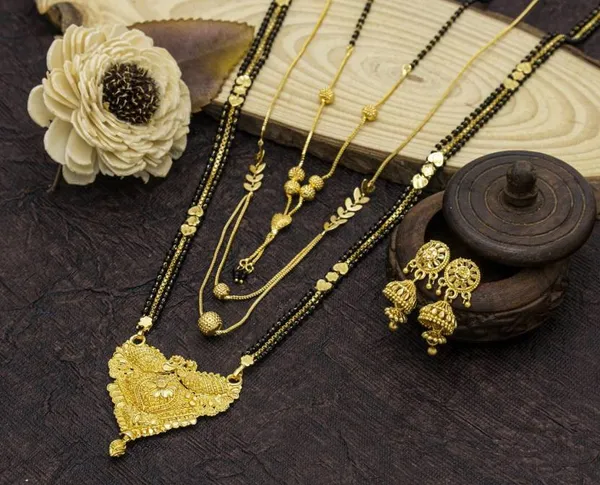 Gold_Designer_And_Stylish_Gold_Plated_Mangalsutra_Set_For_Women