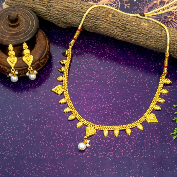 Gold_Trendy_And_Stylish_Brass_Gold_Plated_Necklace_Set_For_Women