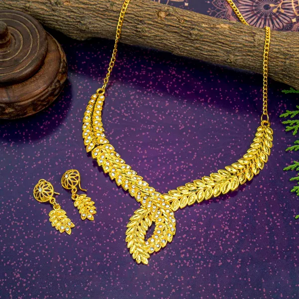 Gold_Stylish_And_Charming_Gold_Plated_Necklace_Set_For_Women