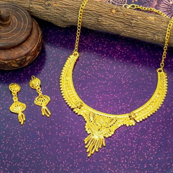 Gold_Designer_And_Stylish_Brass_Gold_Plated_Jewellery_Set_For_Women