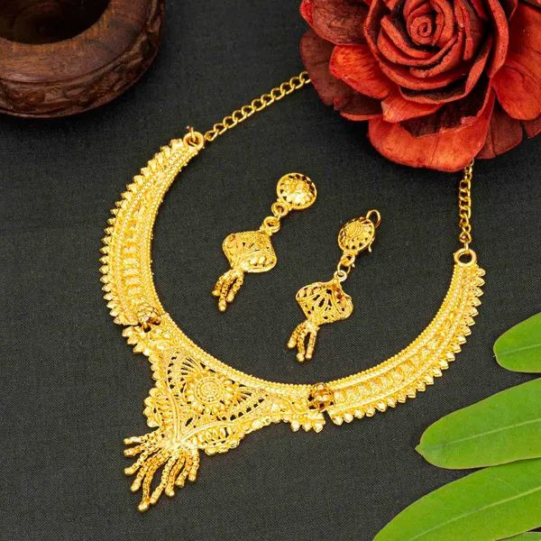 Gold_Designer_And_Stylish_Brass_Gold_Plated_Jewellery_Set_For_Women