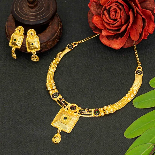 Gold_Stylish_And_Trendy_Brass_Gold_Plated_Jewellery_Set_For_Women
