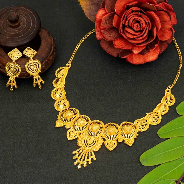Gold_Charming_And_Stylish_Gold_Plated_Brass_Jewellery_Set_For_Women