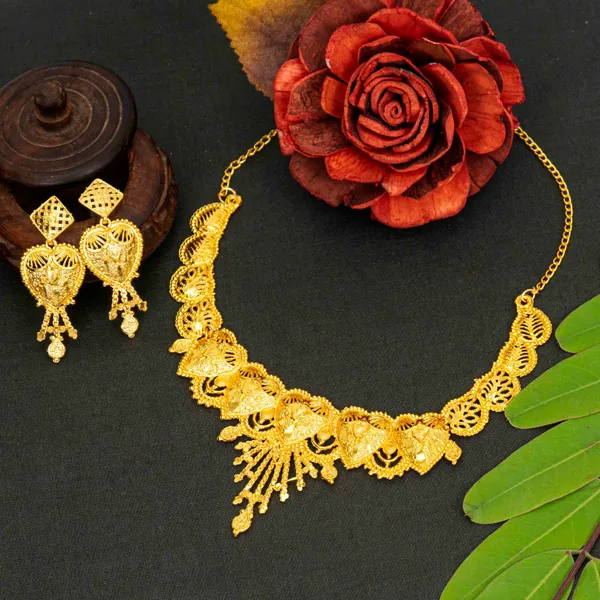 Gold_Stylish_And_Trendy_Brass_Gold_Plated_Jewellery_Set_For_Women