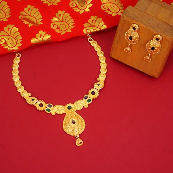 Gold_Stylish_And_Trendy_Designer_Gold_Plated_Brass_Jewellery_Set_For_Women