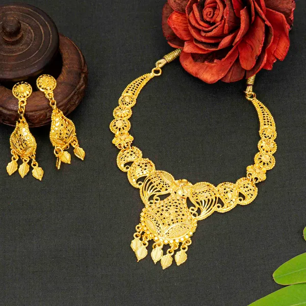 Gold_Designer_And_Stylish_Brass_Gold_Plated_Jewellery_Set_For_Women