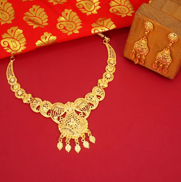Gold_Designer_And_Stylish_Brass_Gold_Plated_Jewellery_Set_For_Women