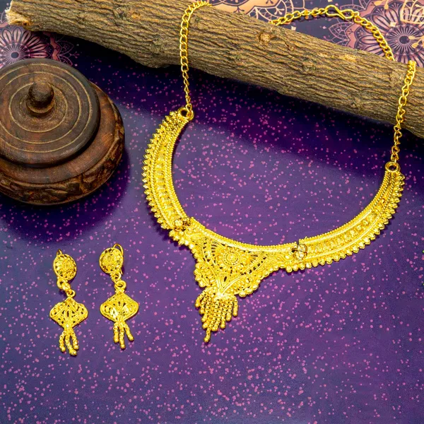 Gold_Charming_And_Designer_Brass_Gold_Plated_Jewellery_Set_For_Women