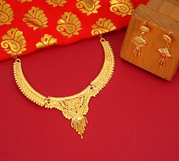 Gold_Charming_And_Designer_Brass_Gold_Plated_Jewellery_Set_For_Women