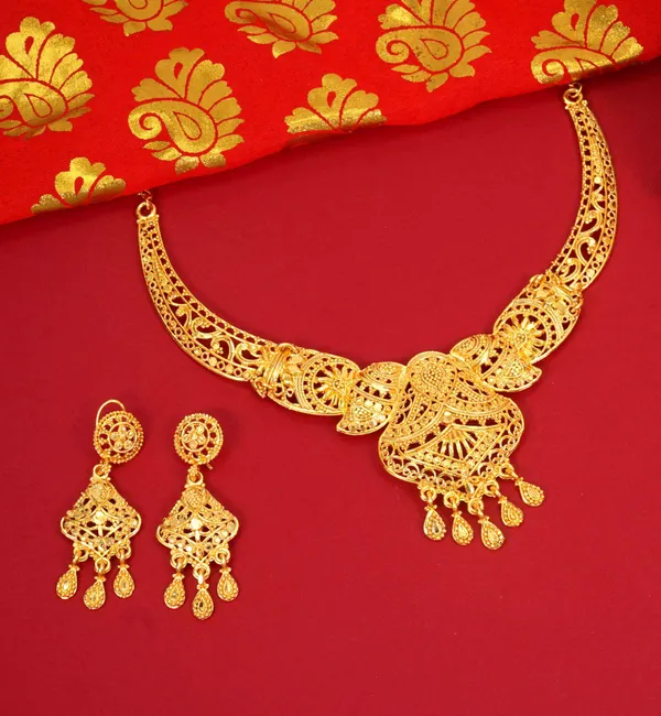 Gold_Traditional_Gold_Plated_Choker_Necklace_Set_For_Women