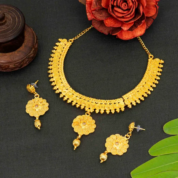 Gold_Astonish_Gold_Plated_Choker_Necklace_Set_For_Women