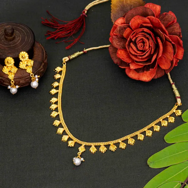 Gold_Eye_-_Catchy_Jalebi_Design_Gold_Plated_Necklace_Set_For_Women