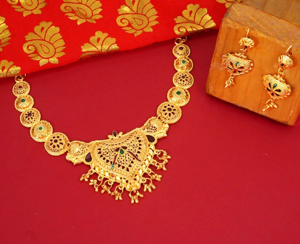 Gold_Elegant_Gold_Plated_Kundan_Choker_Necklace_Set_For_Women