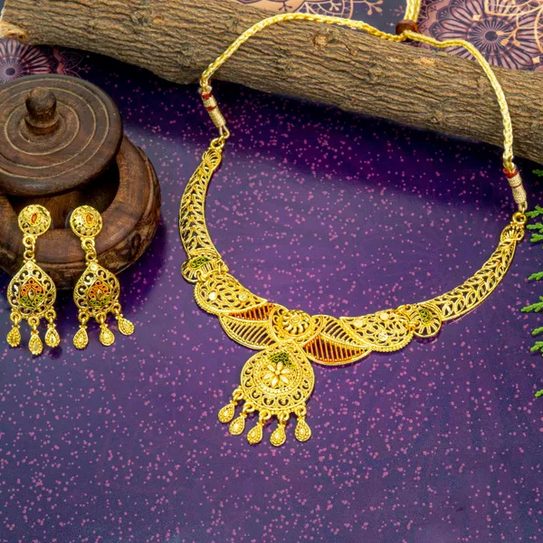 Gold_Attractive_Choker_Gold_Plated_Necklace_Set_For_Women