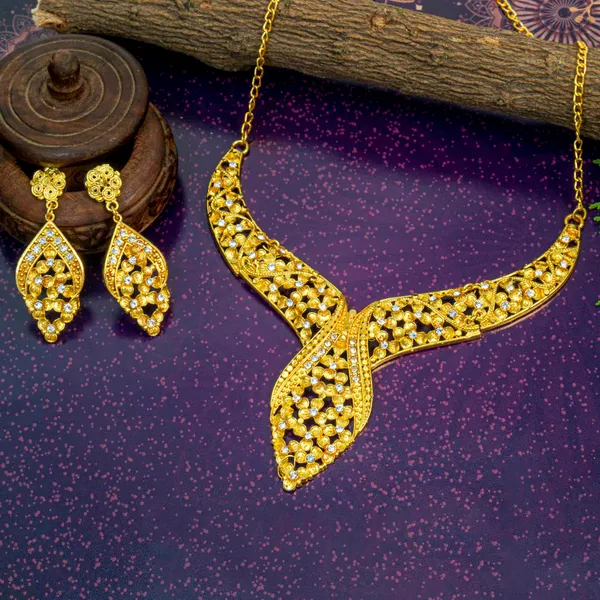 Gold_Delightful_Gold_Plated_Ad_Collar_Necklace_Set_For_Women