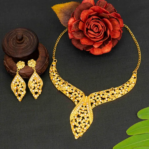 Gold_Delightful_Gold_Plated_Ad_Collar_Necklace_Set_For_Women