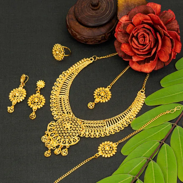 Gold_Stylish_And_Designer_Brass_Gold_Plated_Jewellery_Set_For_Women