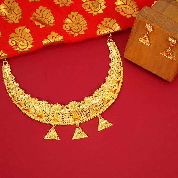 Gold_Stylish_And_Trendy_Gold_Plated_Brass_Jewellery_Set_For_Women