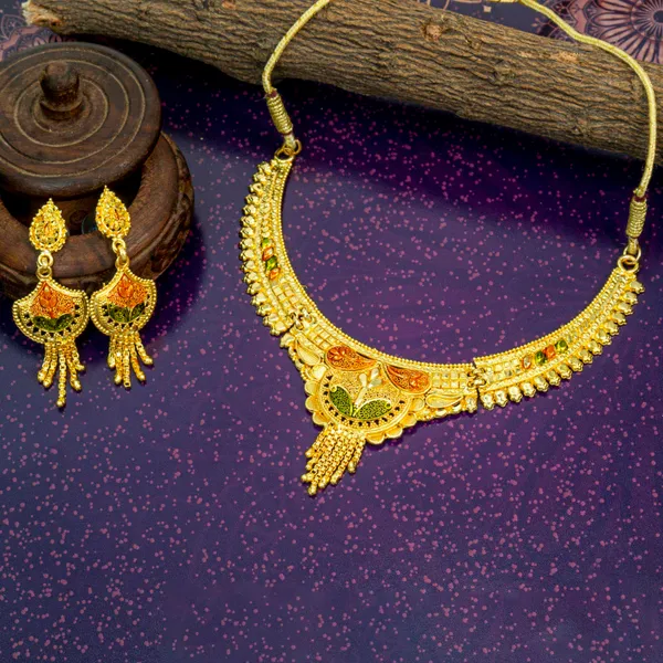 Gold_Unique_And_Stylish_Brass_Gold_Plated_Jewellery_Set_For_Women