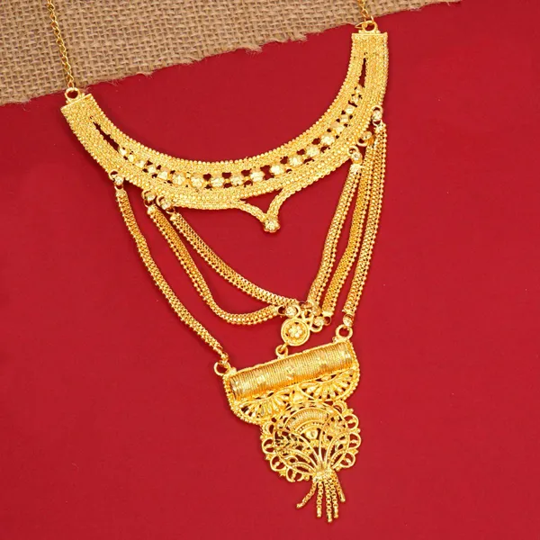 Gold_Traditional_Brass_Gold_Plated_Jewellery_Set_With_Earrings,_Nathiya,_Ring,_Mangtika_And_Bracelet_For_Women