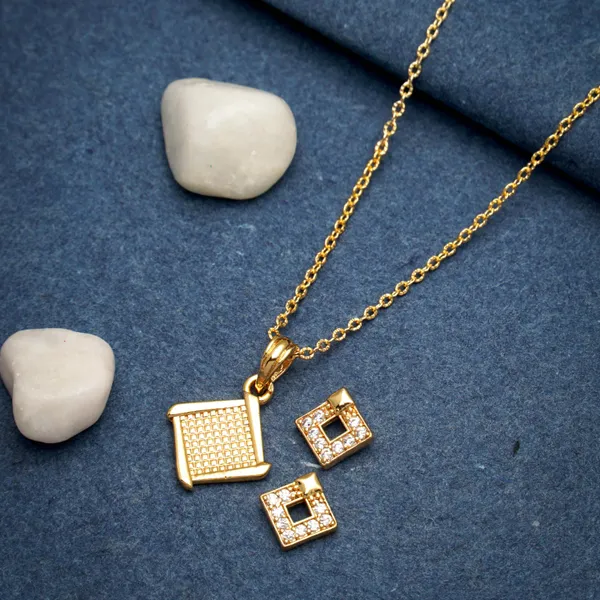 Gold_Plated_Stylish_Square_Shape_Necklace_Chain_Design_Along_With_Earrings_For_Women